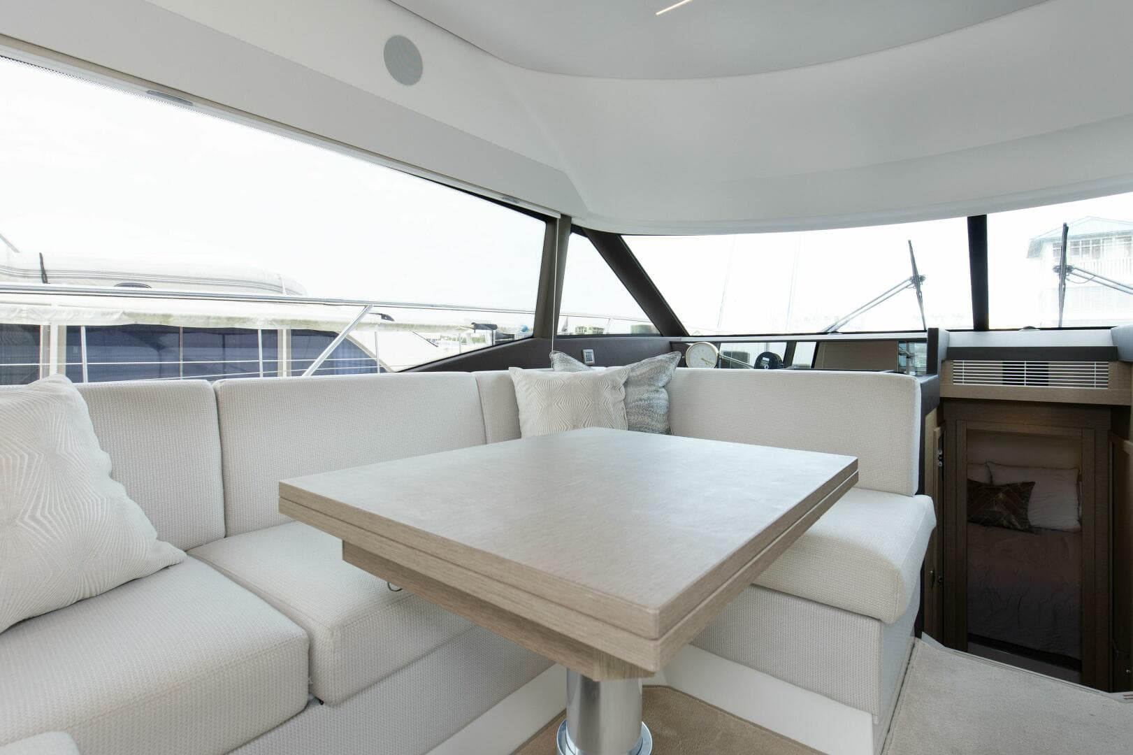 2023 Prestige 460 Flybridge — photo 17