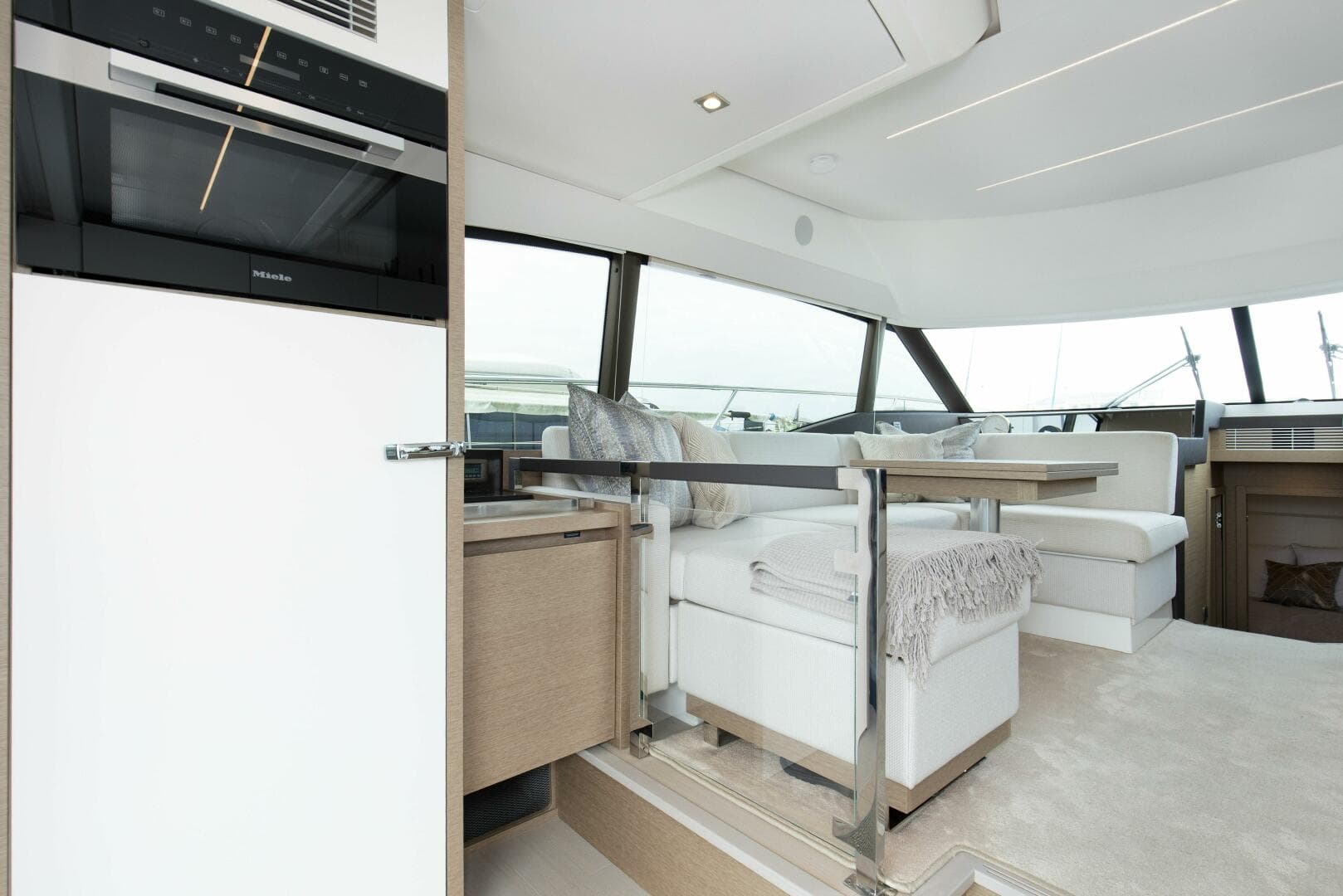 2023 Prestige 460 Flybridge — photo 4