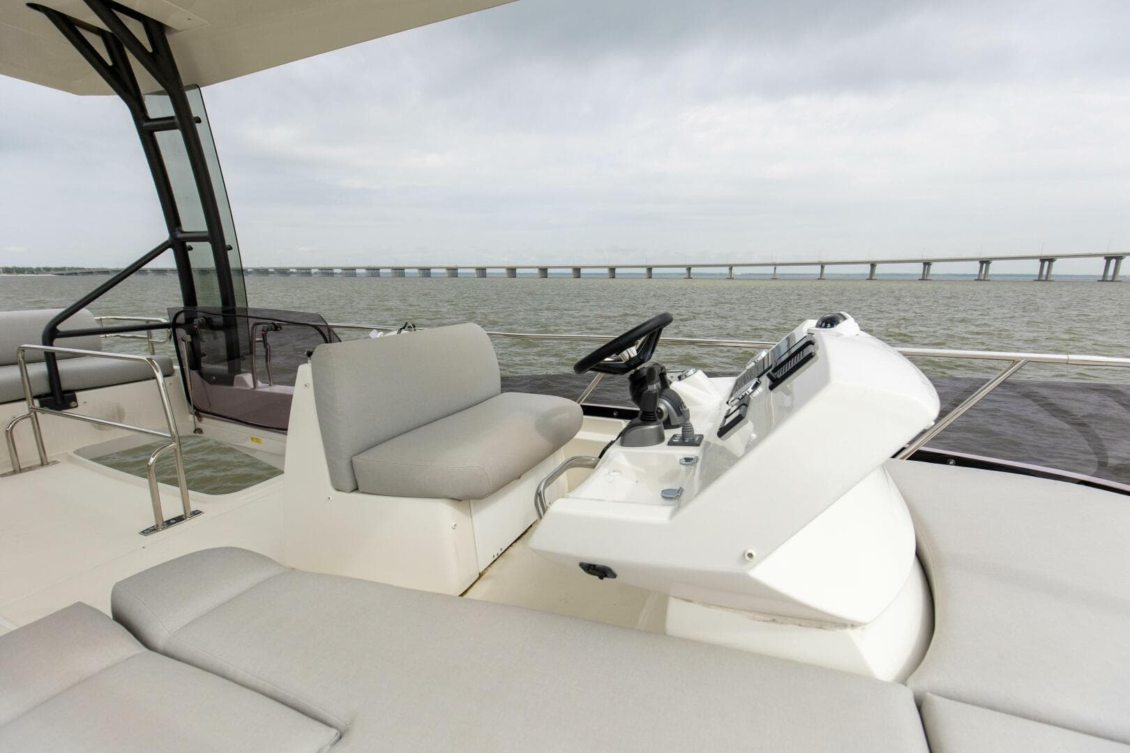 2023 Prestige 460 Flybridge — photo 36