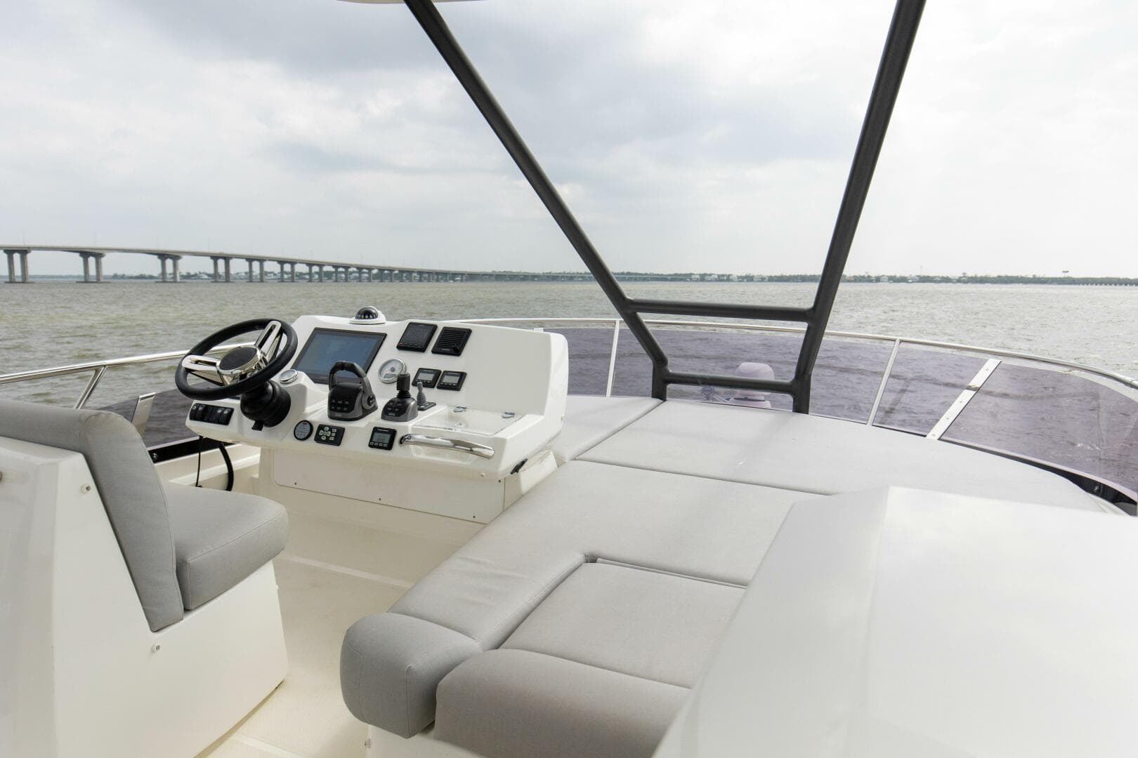 2023 Prestige 460 Flybridge — photo 34
