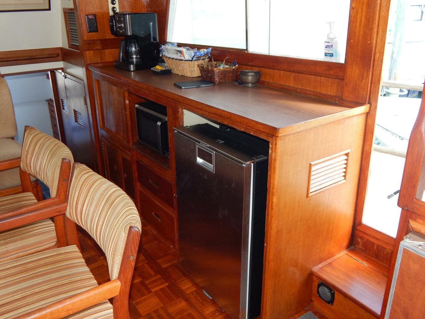 1976 Grand Banks 42 Classic — photo 14