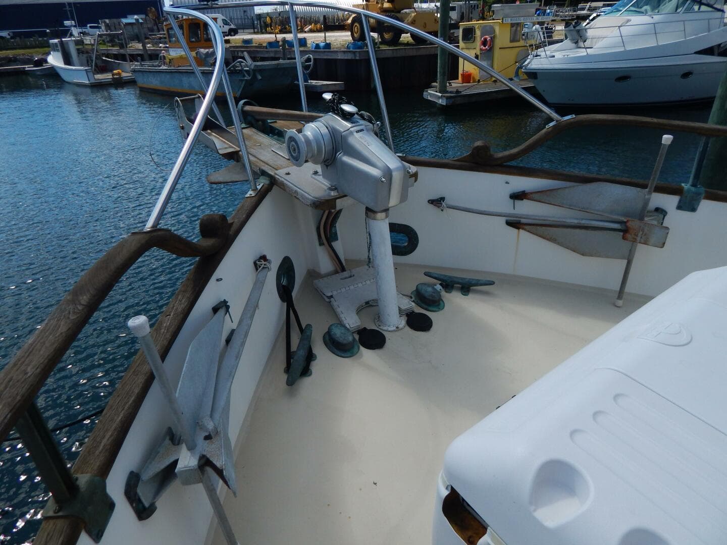 1976 Grand Banks 42 Classic — photo 32