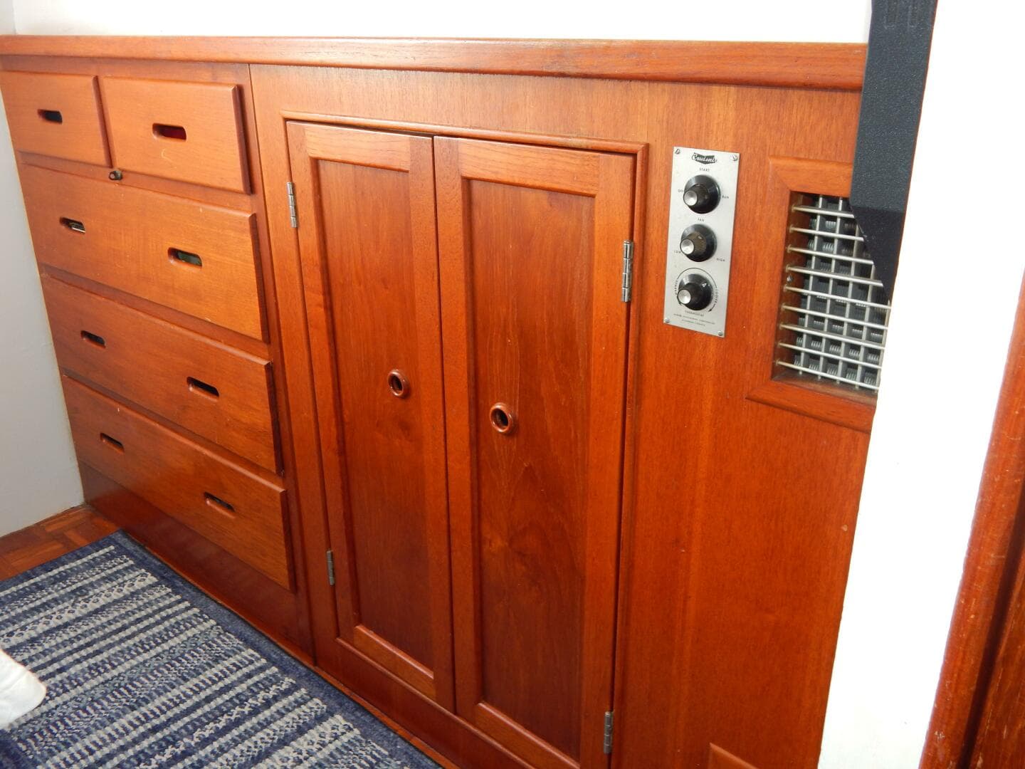 1976 Grand Banks 42 Classic — photo 17