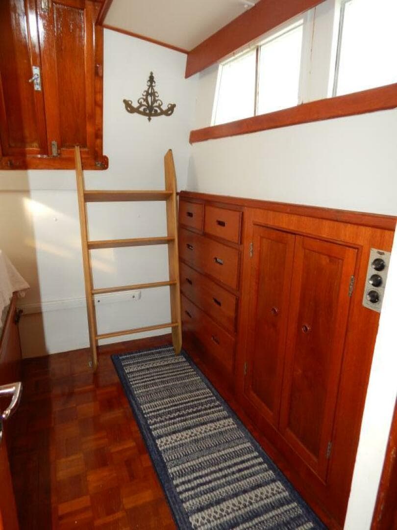 1976 Grand Banks 42 Classic — photo 18