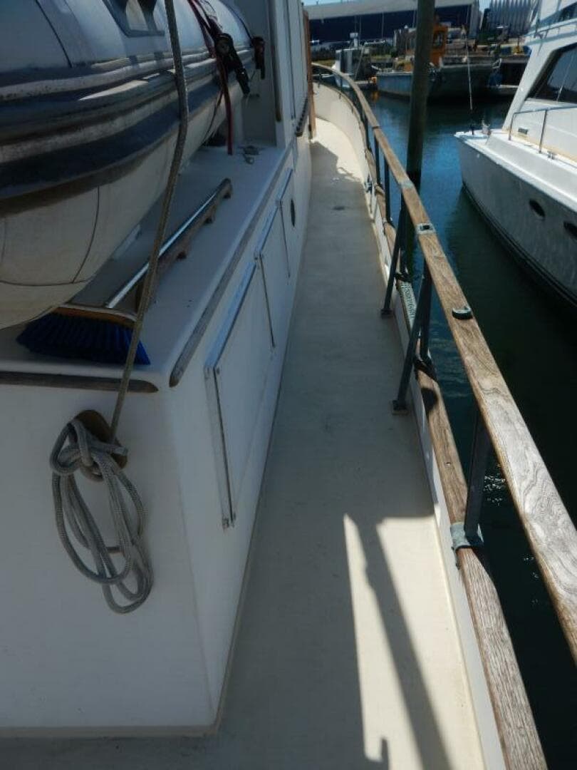 1976 Grand Banks 42 Classic — photo 48