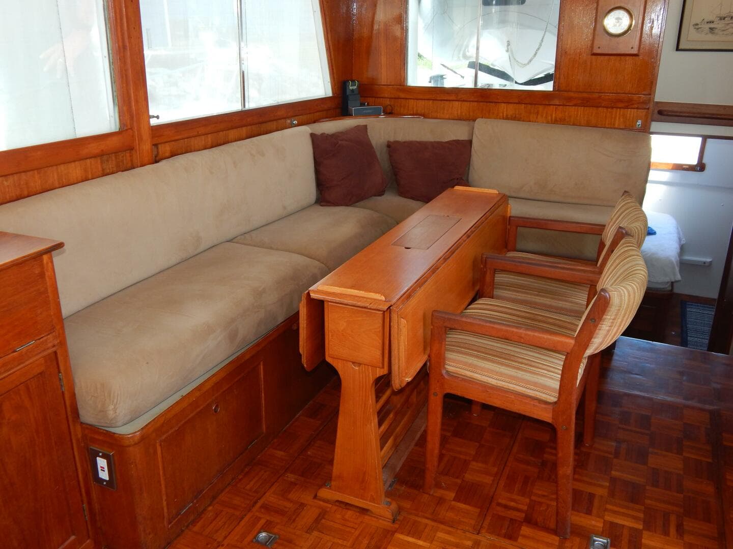 1976 Grand Banks 42 Classic — photo 13