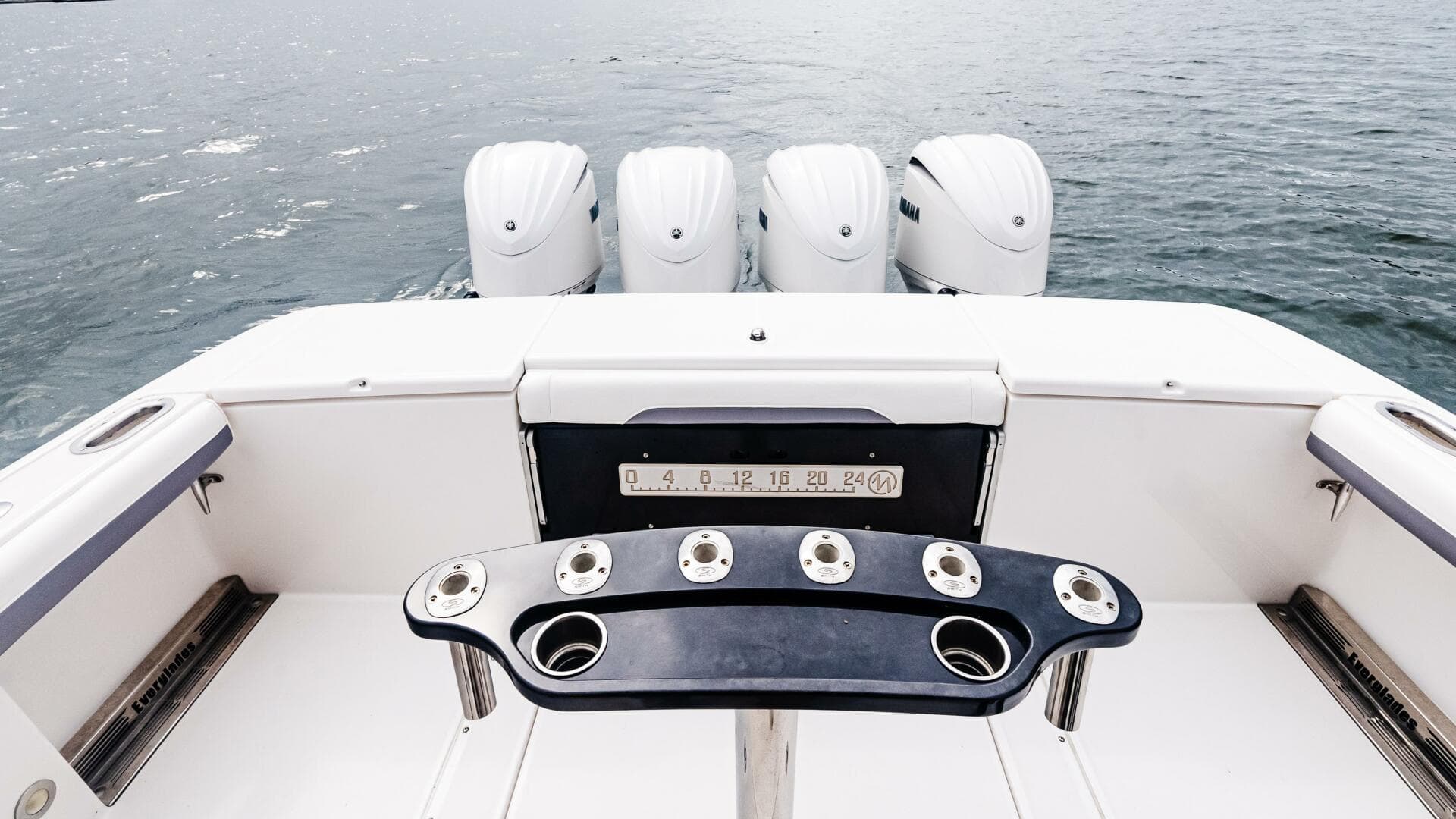 2017 Everglades 435 CC — photo 20