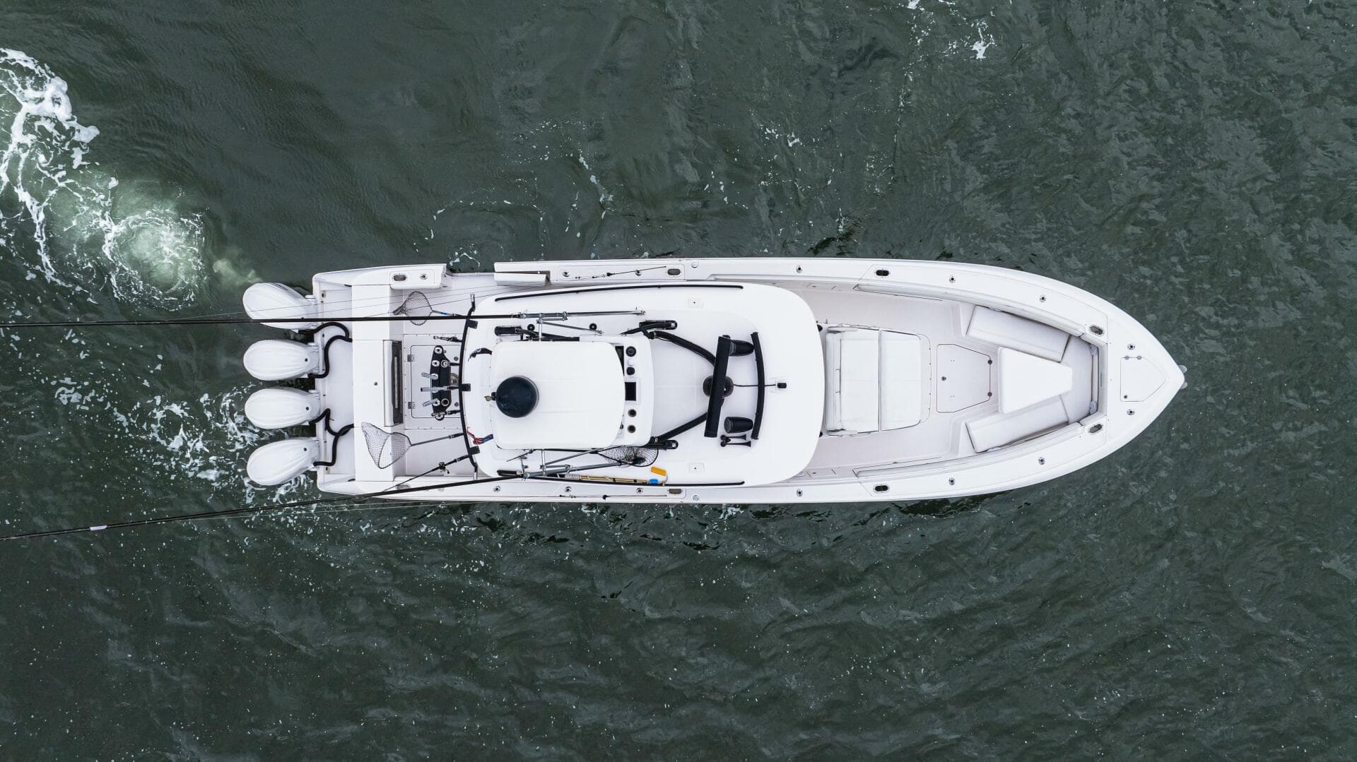 2017 Everglades 435 CC — photo 12