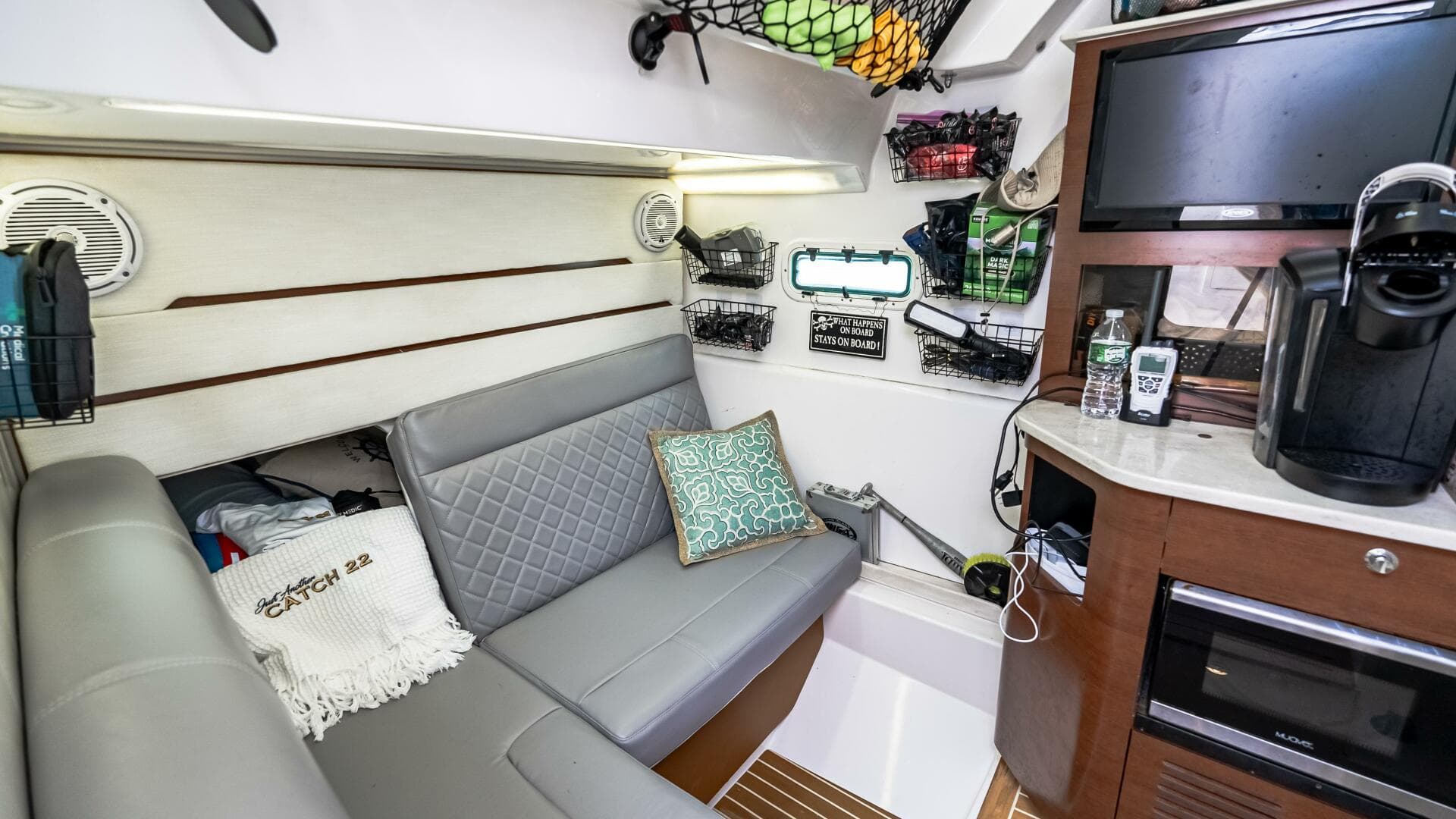 2017 Everglades 435 CC — photo 49