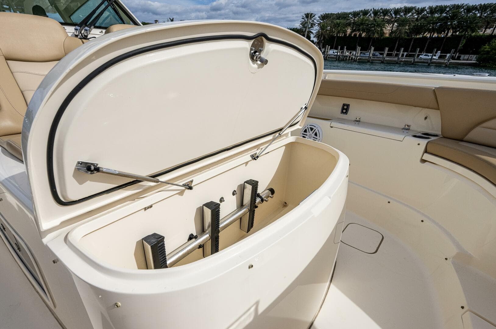 2019 Scout 420 LXF — photo 12