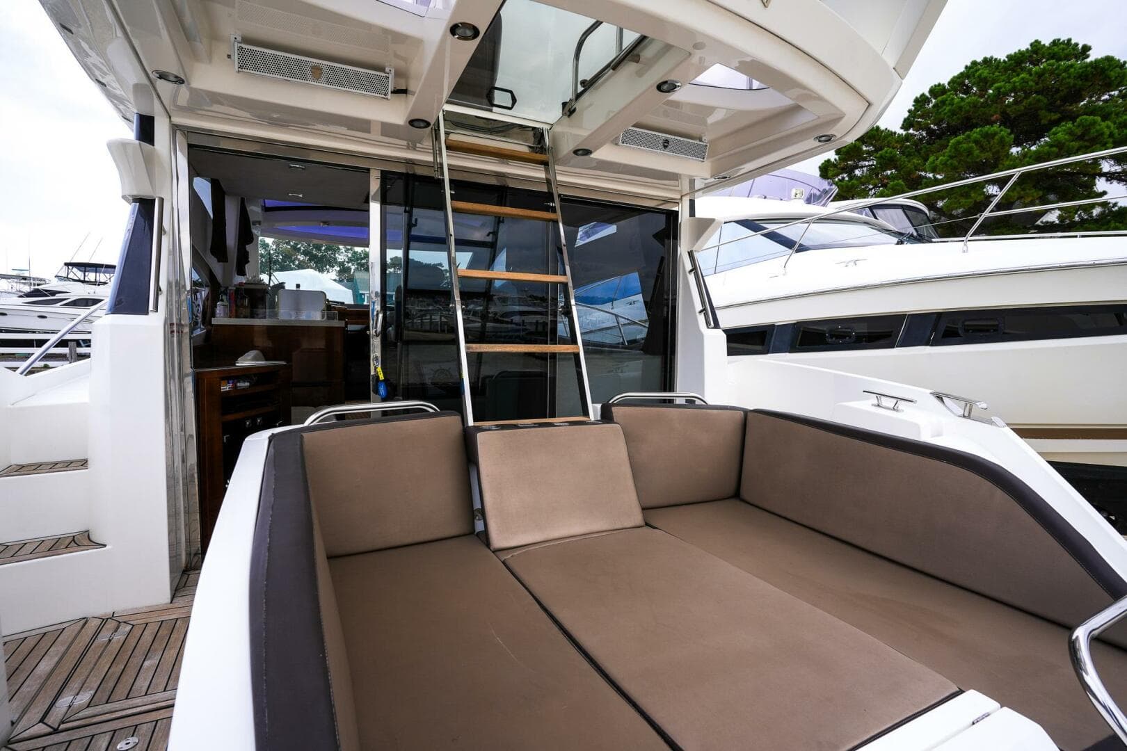 2017 Galeon 43 Sky — photo 11