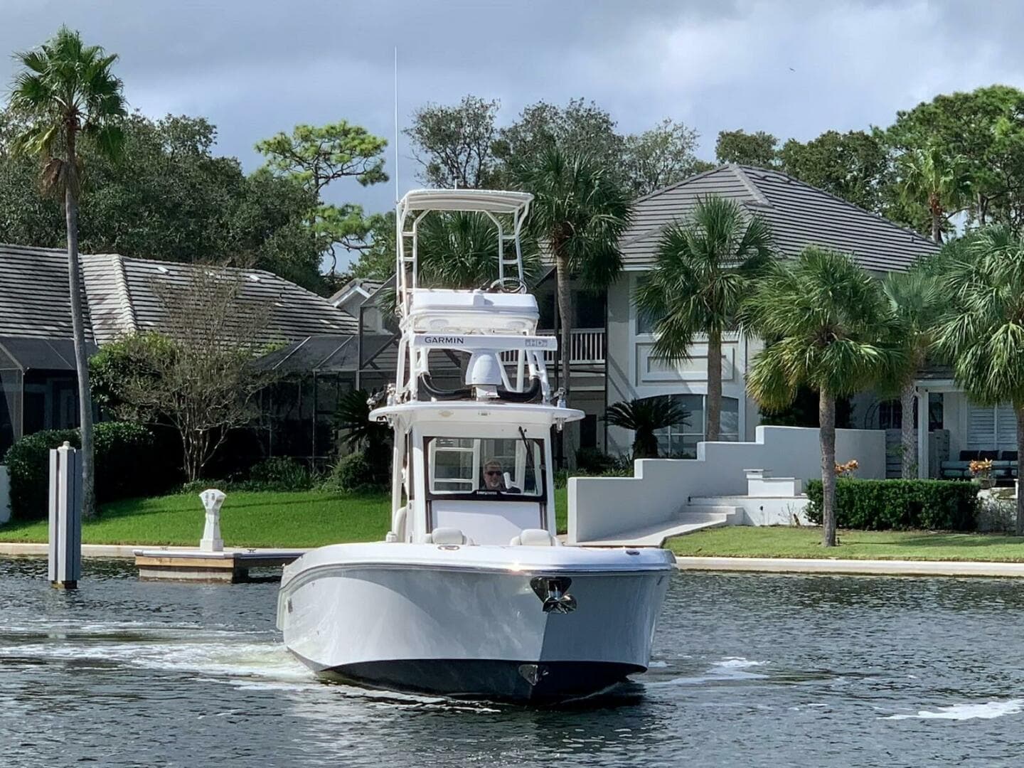 2016 Everglades 325 CC — photo 4