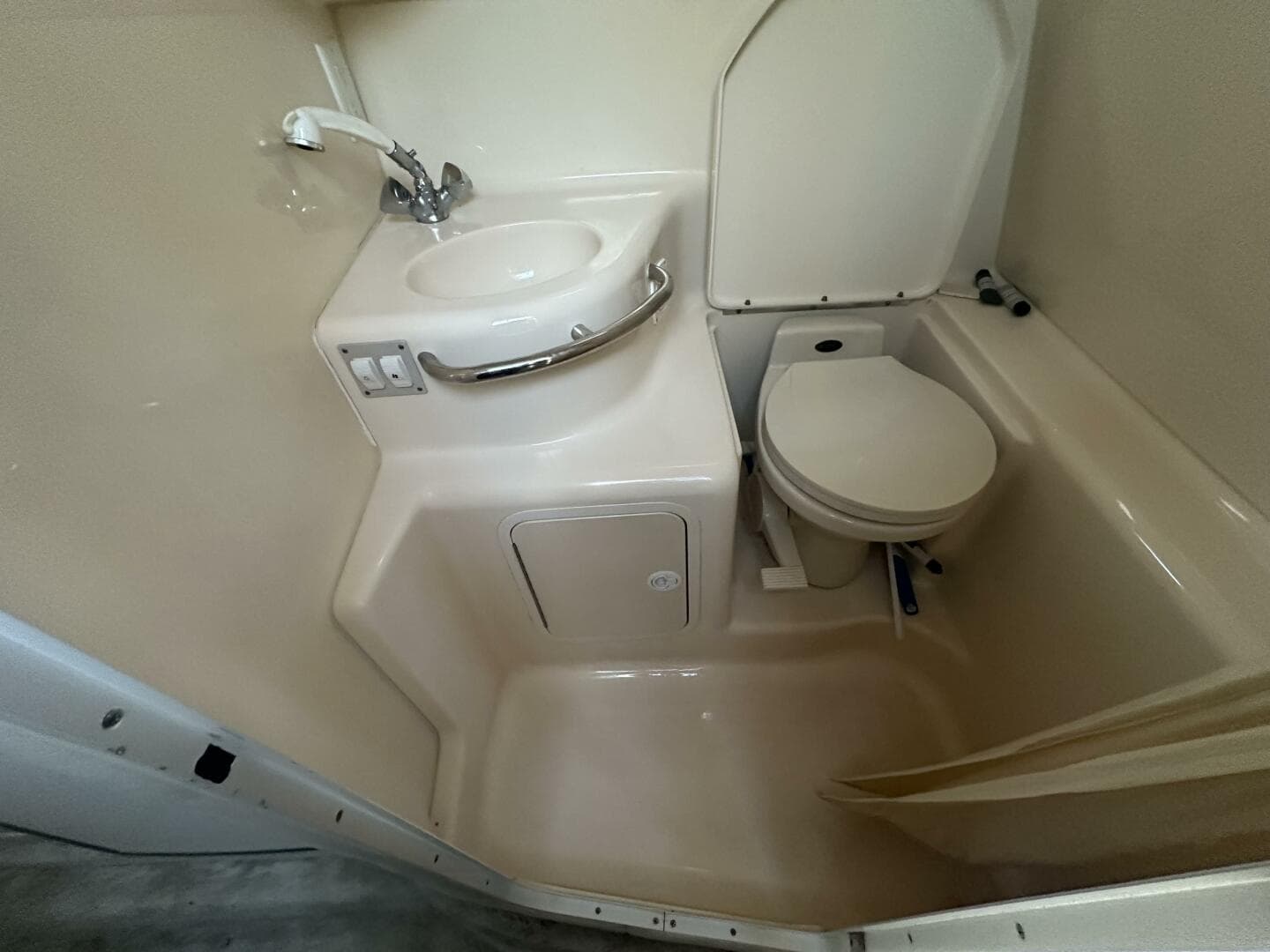 2000 Sea Ray 290 — photo 13