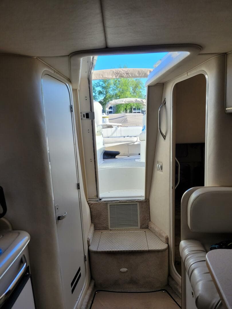 2000 Sea Ray 290 — photo 45