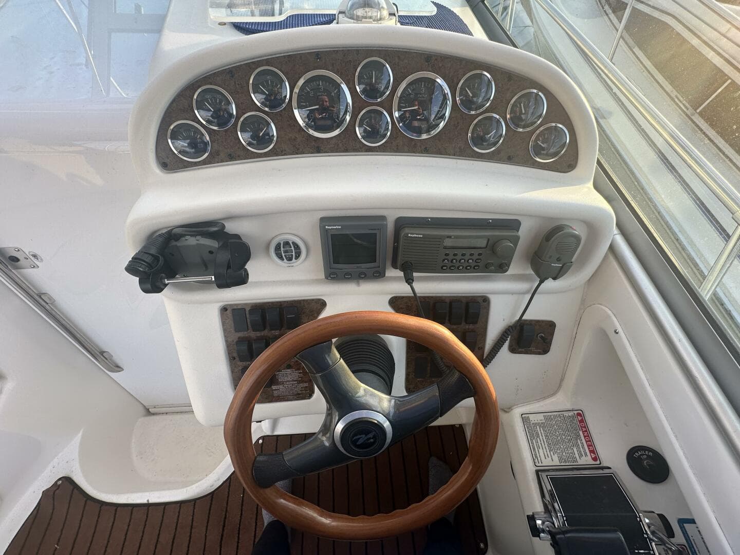 2000 Sea Ray 290 — photo 39