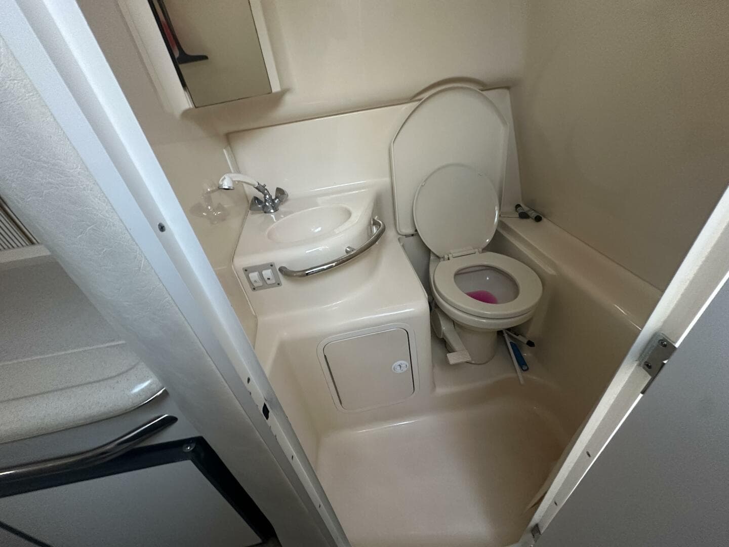 2000 Sea Ray 290 — photo 17