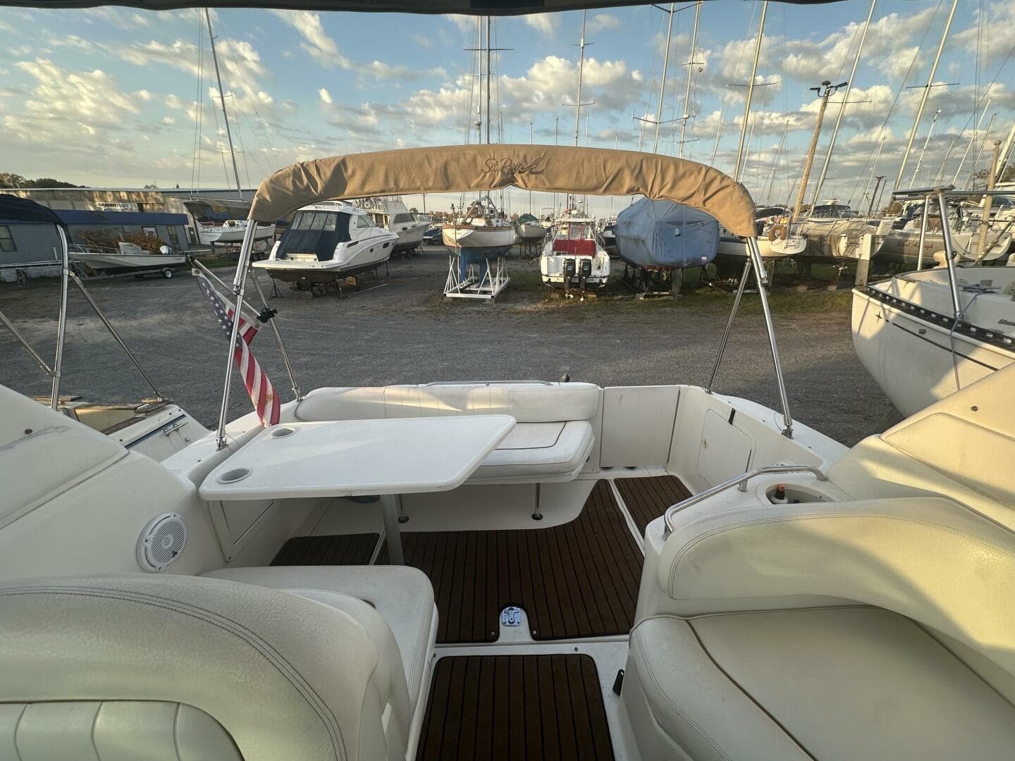 2000 Sea Ray 290 — photo 9