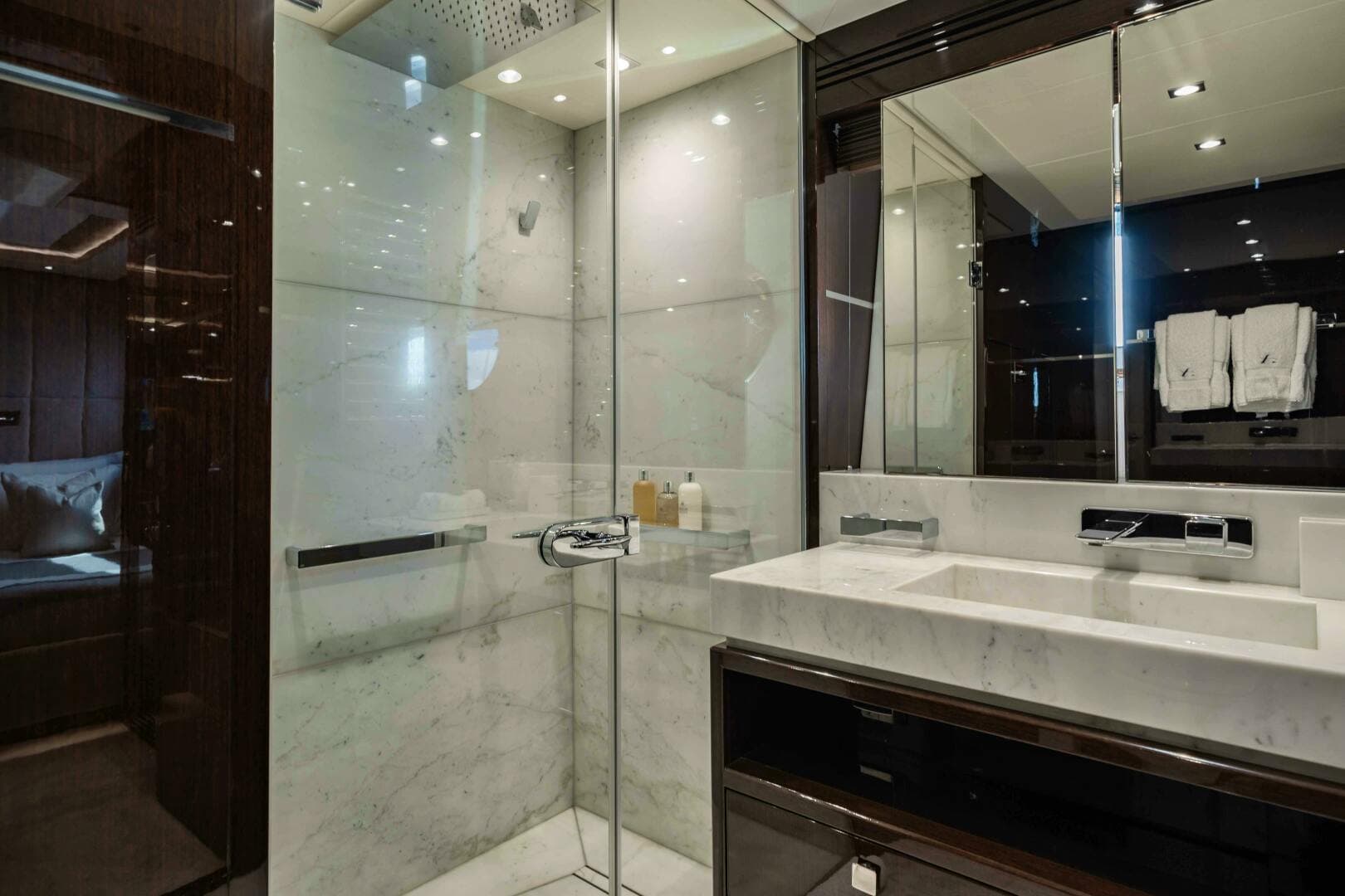 2016 Sunseeker 131 Yacht — photo 42