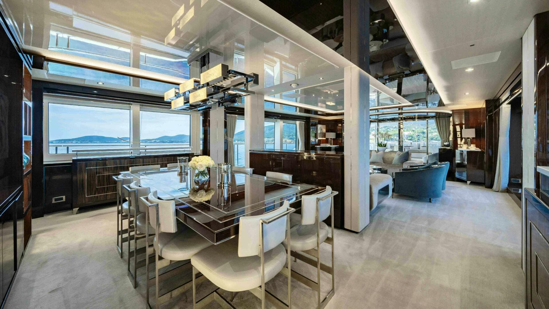 2016 Sunseeker 131 Yacht — photo 23