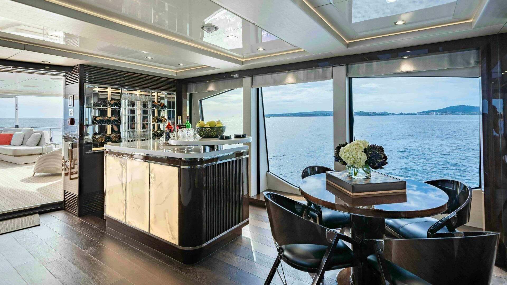 2016 Sunseeker 131 Yacht — photo 28