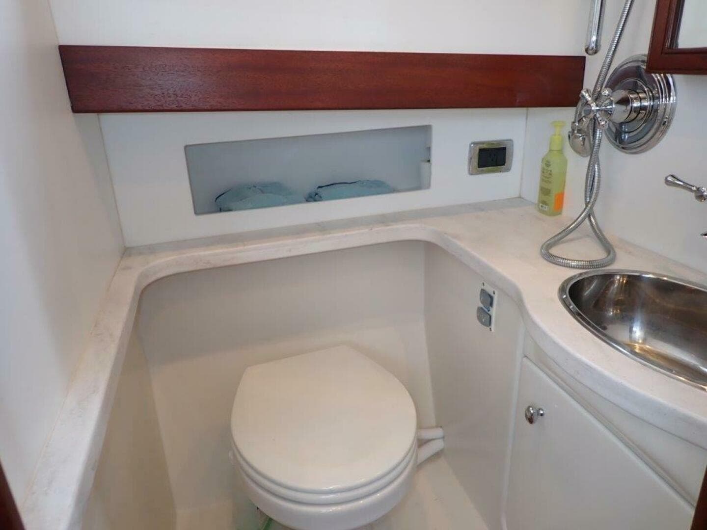 2021 Custom Launch 45 Pilothouse — photo 7