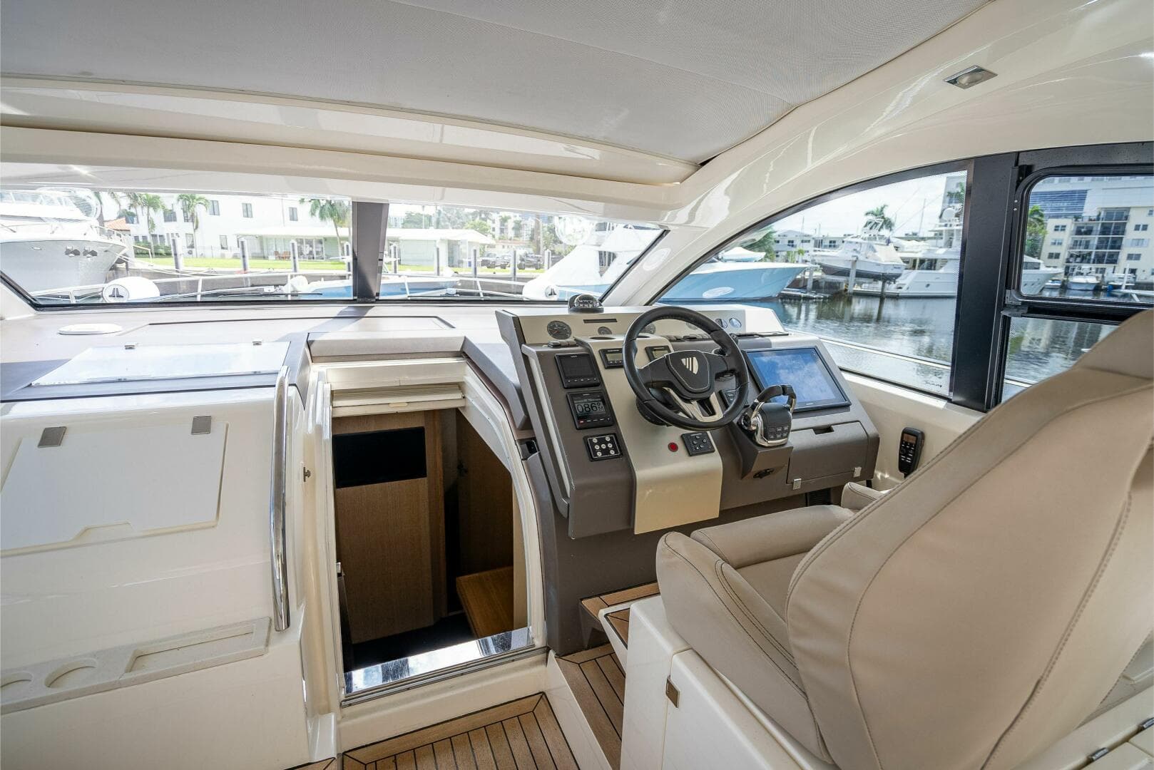 2015 Fairline Targa 48 Open — photo 27