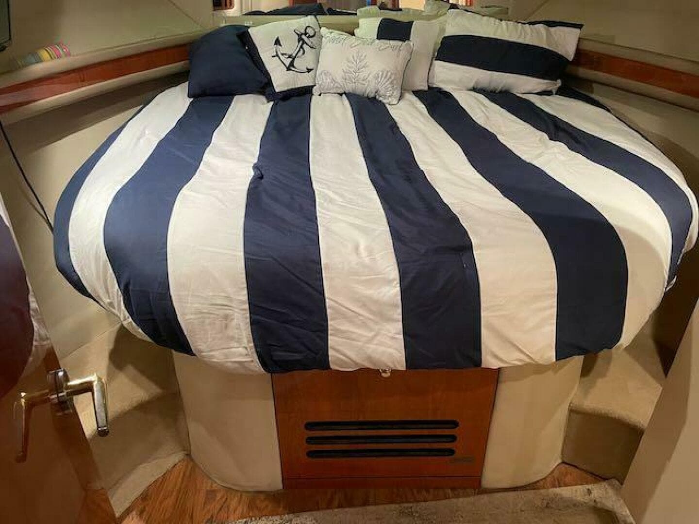 1999 Sea Ray 480 Sedan Bridge — photo 33