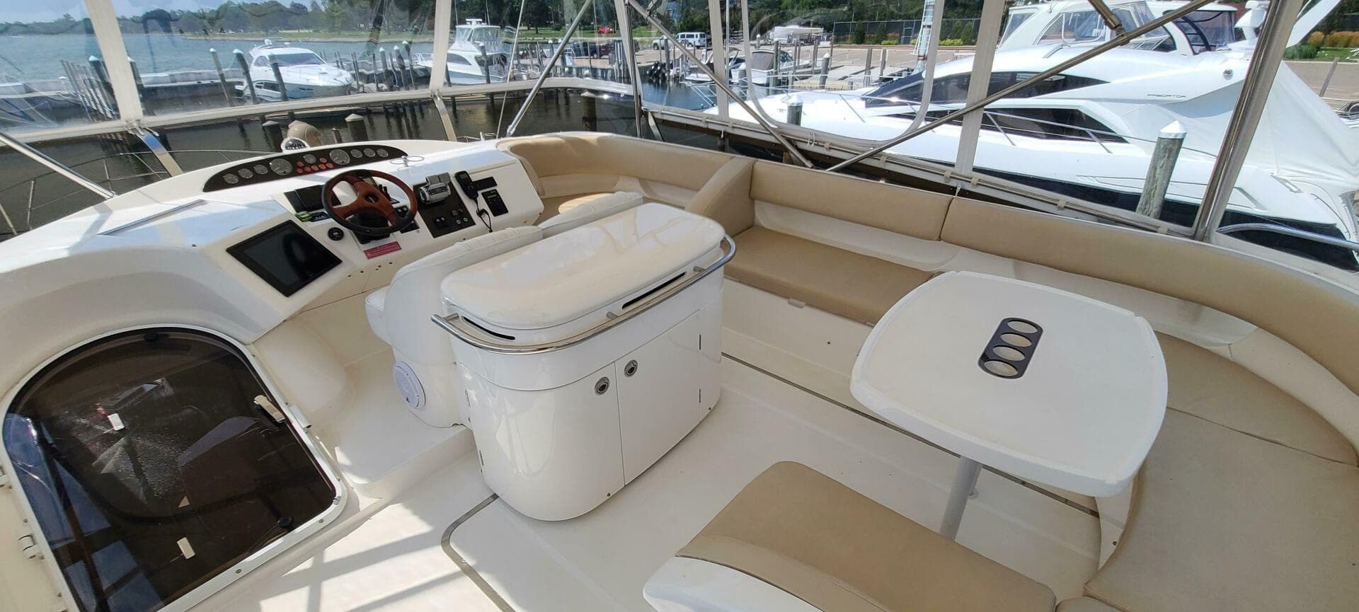 2006 Viking Sport Cruisers 61 Flybridge — photo 19