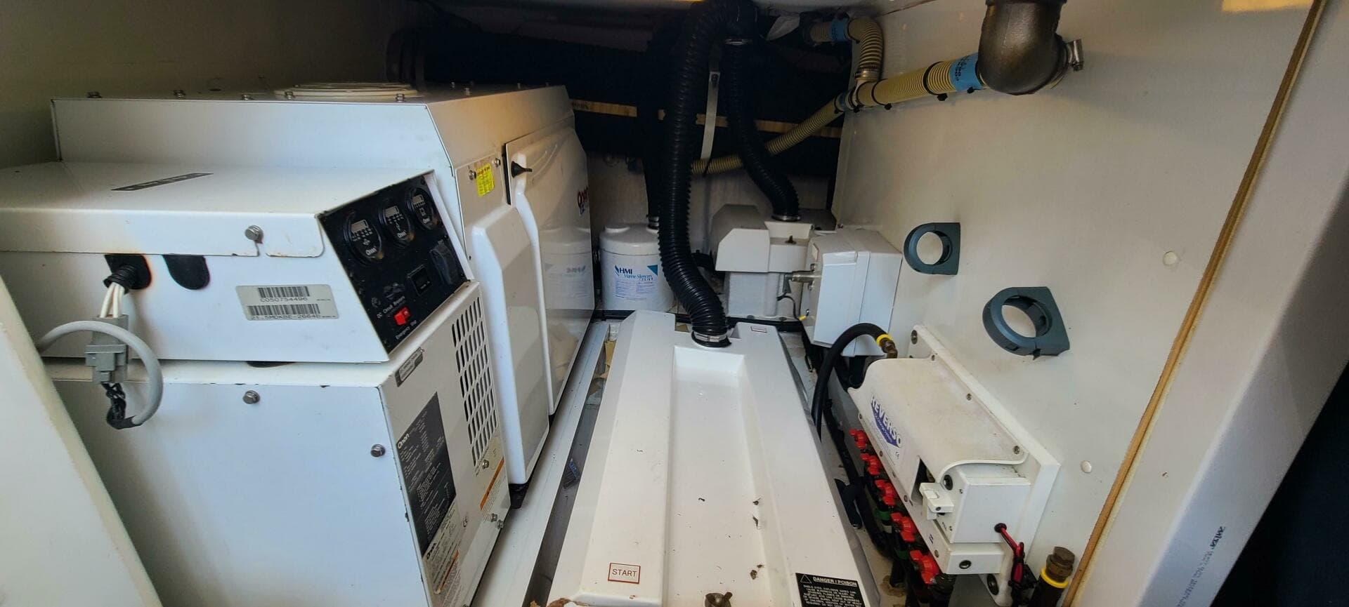 2006 Viking Sport Cruisers 61 Flybridge — photo 25