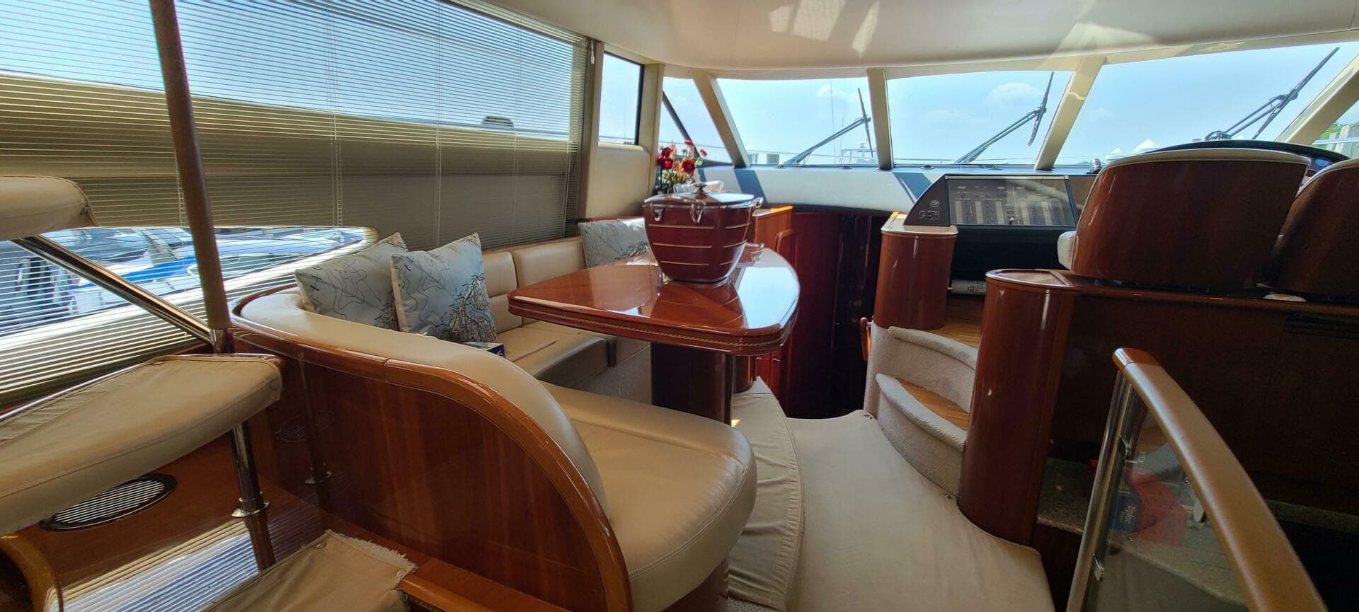 2006 Viking Sport Cruisers 61 Flybridge — photo 17