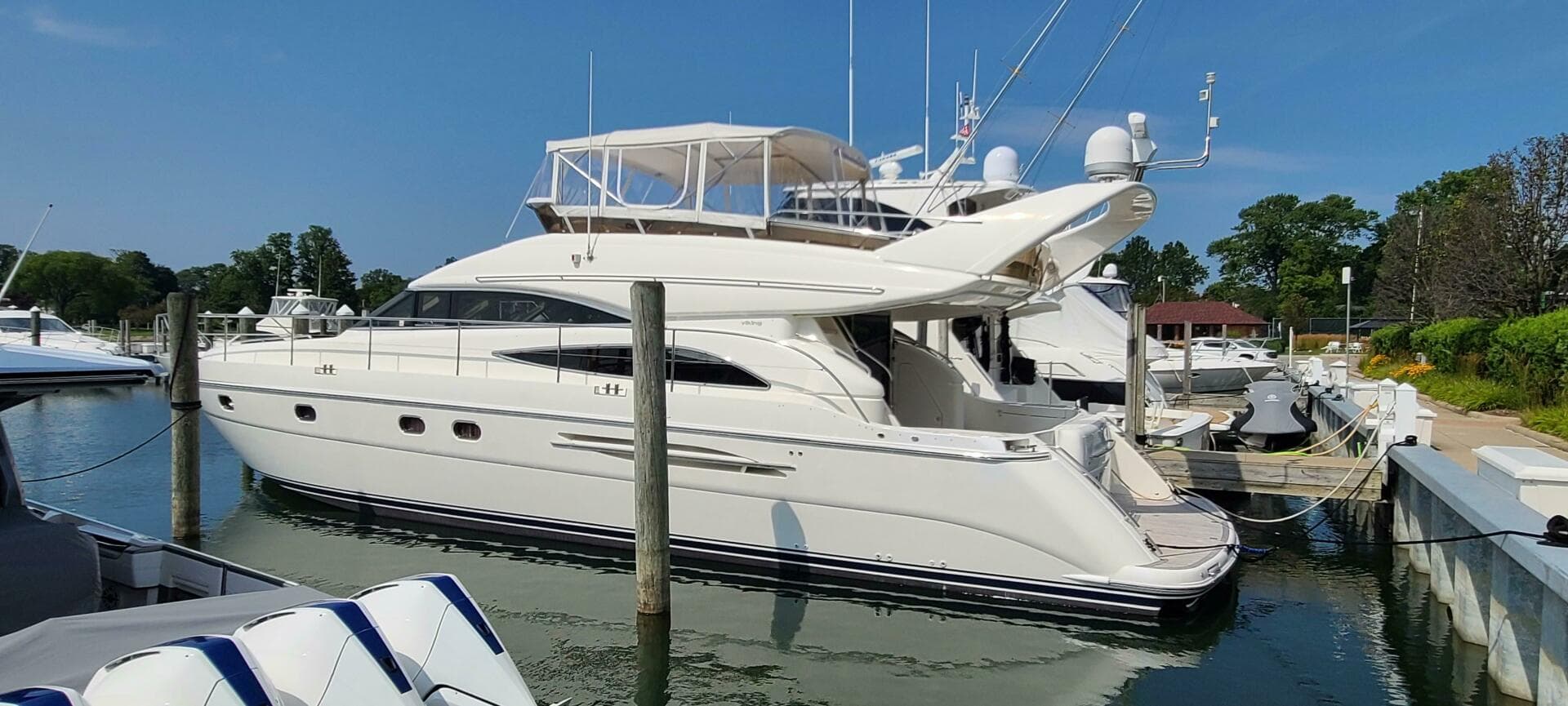 2006 Viking Sport Cruisers 61 Flybridge — photo 1