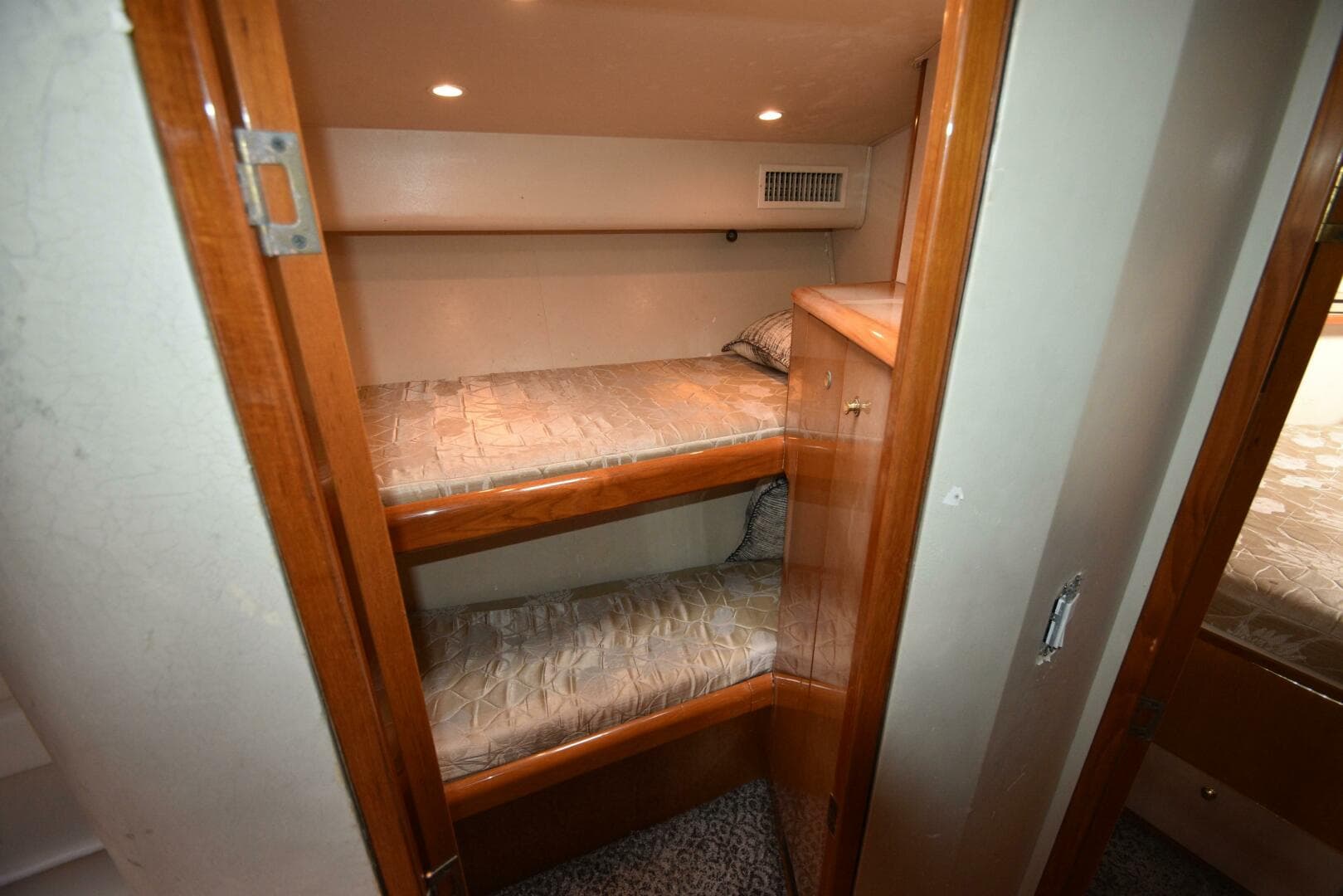 2003 Viking 45 Express — photo 32
