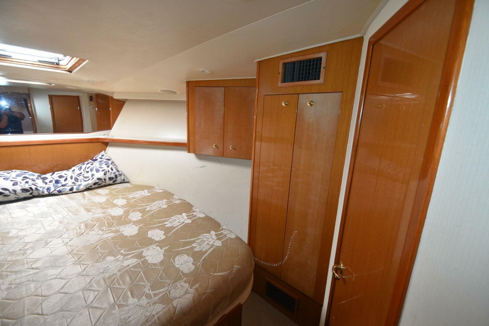 2003 Viking 45 Express — photo 33