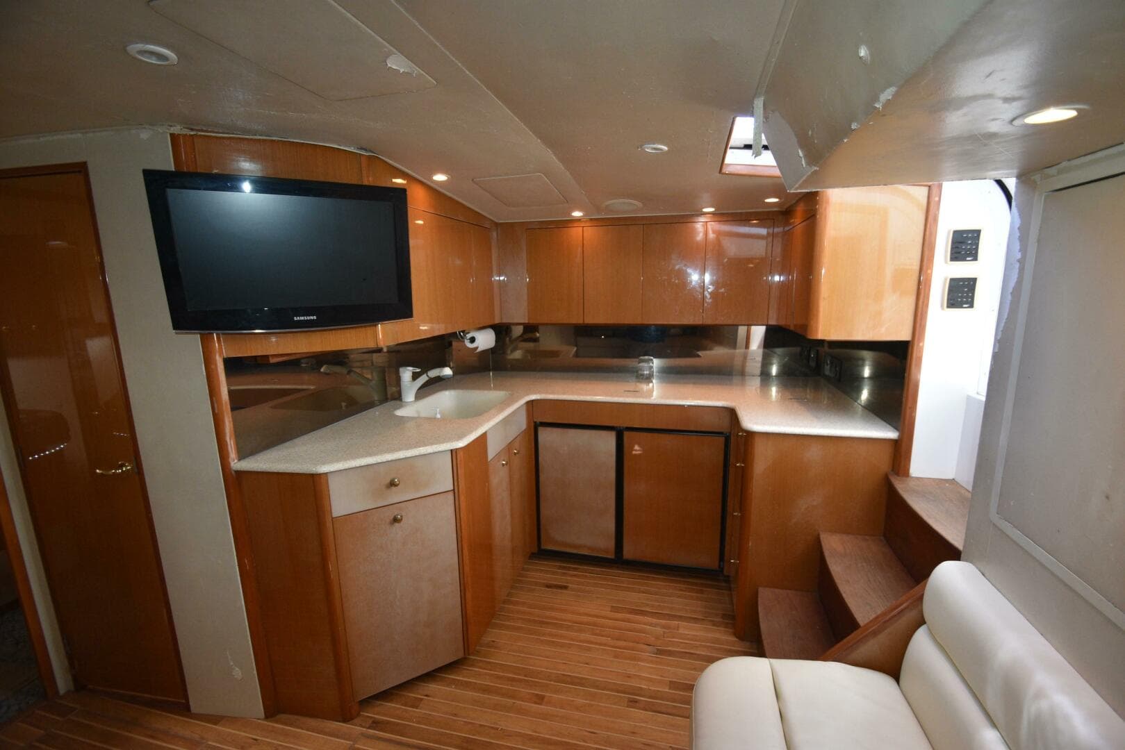 2003 Viking 45 Express — photo 25