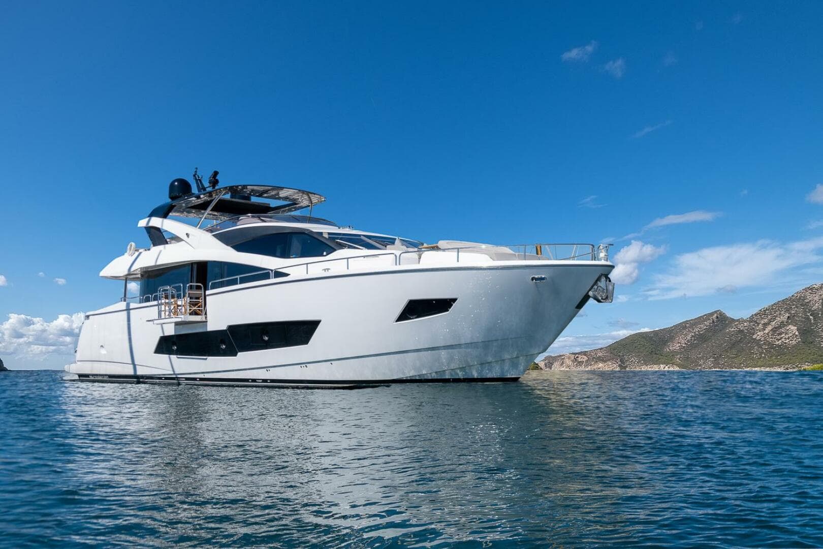 2020 Sunseeker 86 — photo 1