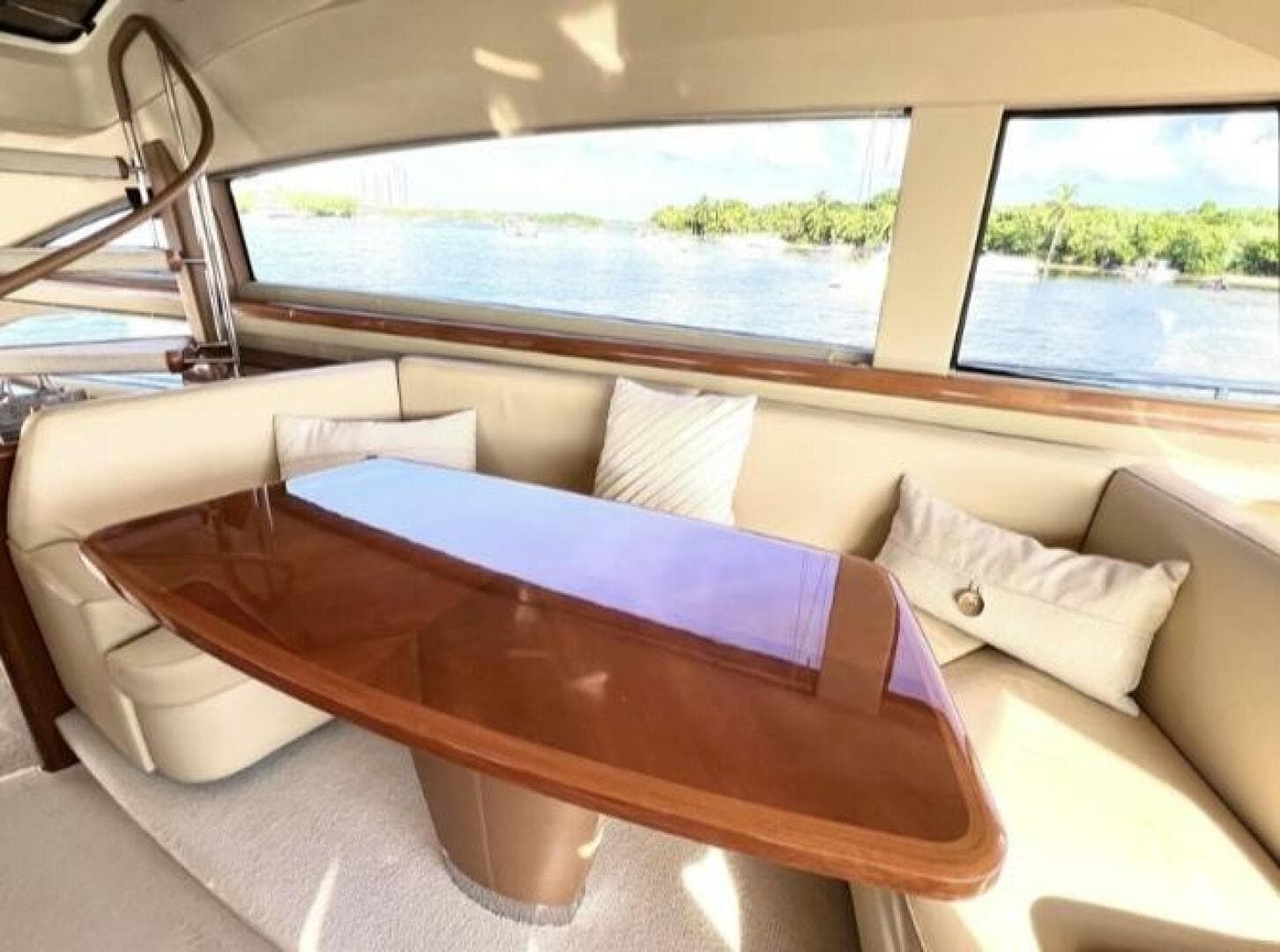 2008 Viking Princess 67 Flybridge — photo 6