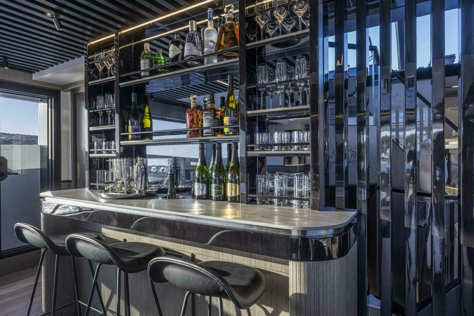 2026 Pearl 82 — photo 17