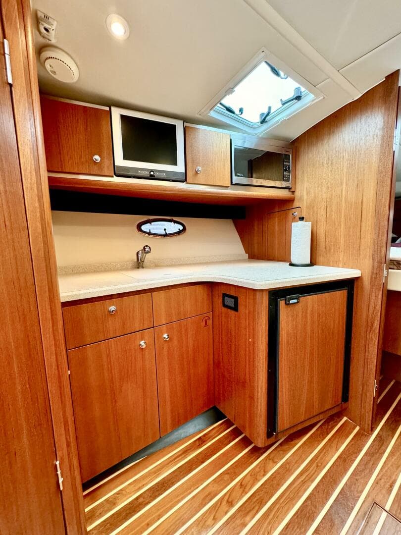 2007 Tiara Yachts 3600 Open — photo 28