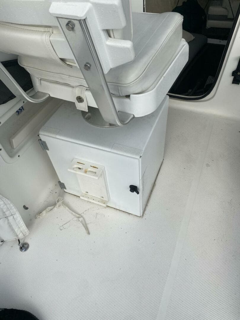 1999 Bayliner Trophy — photo 22