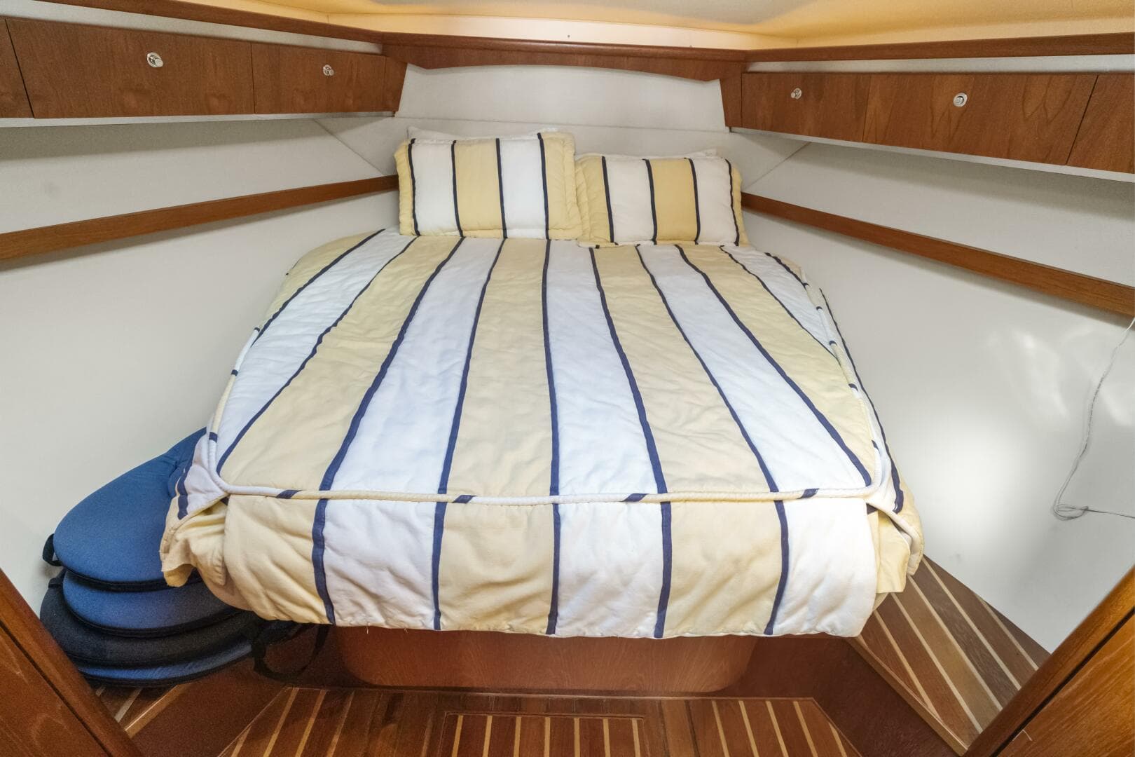 2007 Tiara Yachts 4200 Open — photo 38