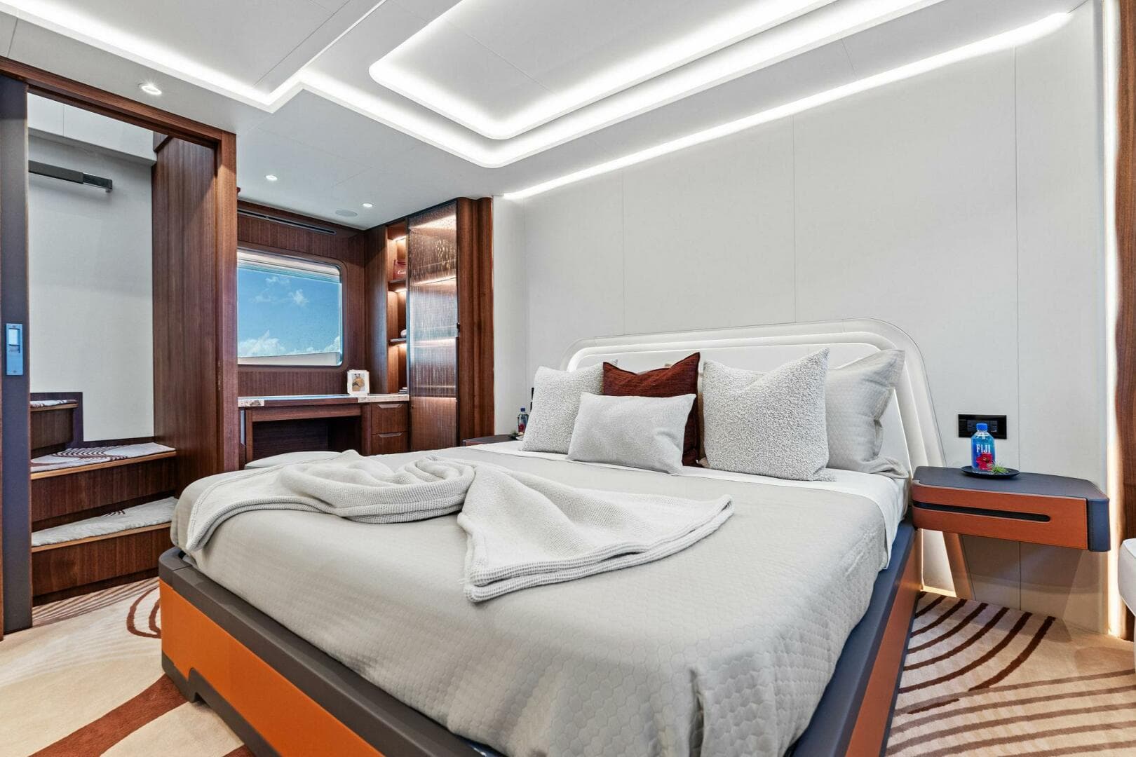 2024 Aquitalia Yachts Flybridge — photo 26