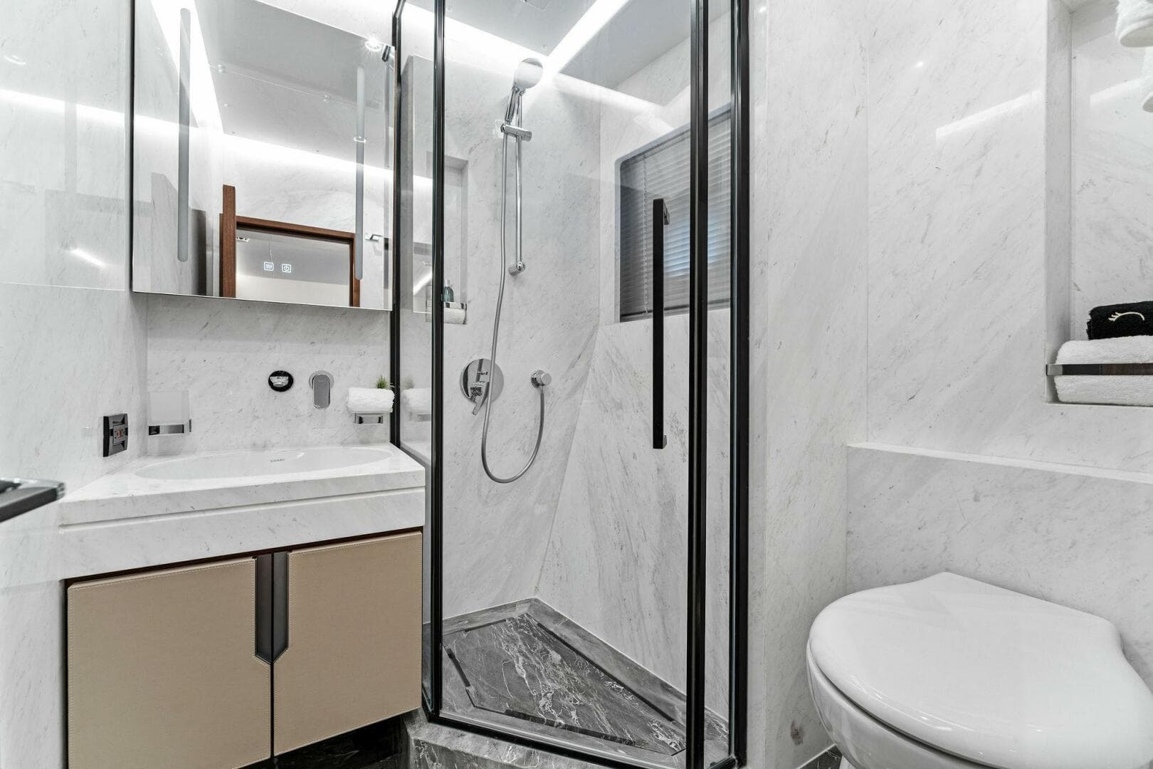 2024 Aquitalia Yachts Flybridge — photo 54