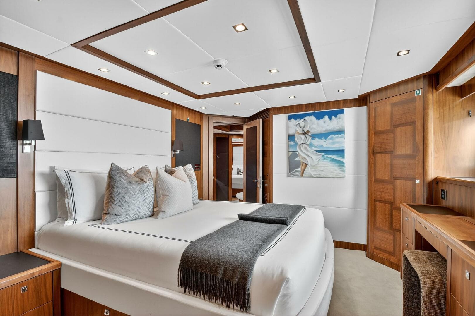 2010 Sunseeker 40M — photo 19