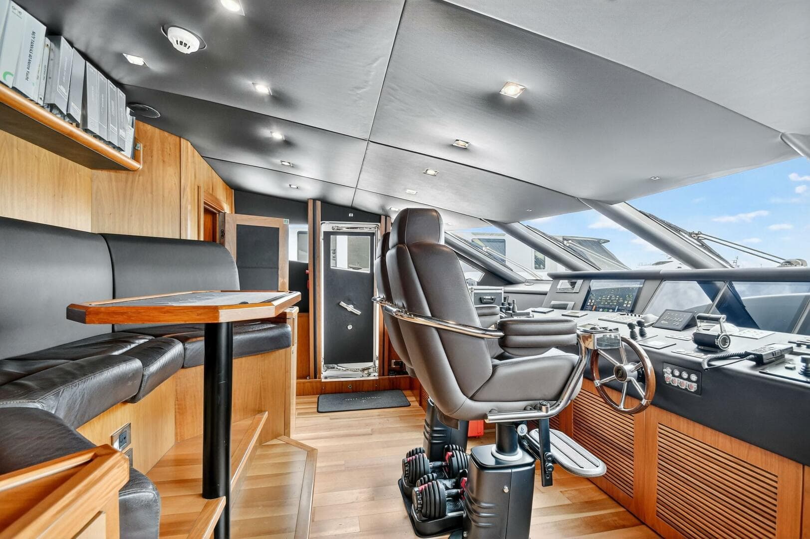 2010 Sunseeker 40M — photo 32