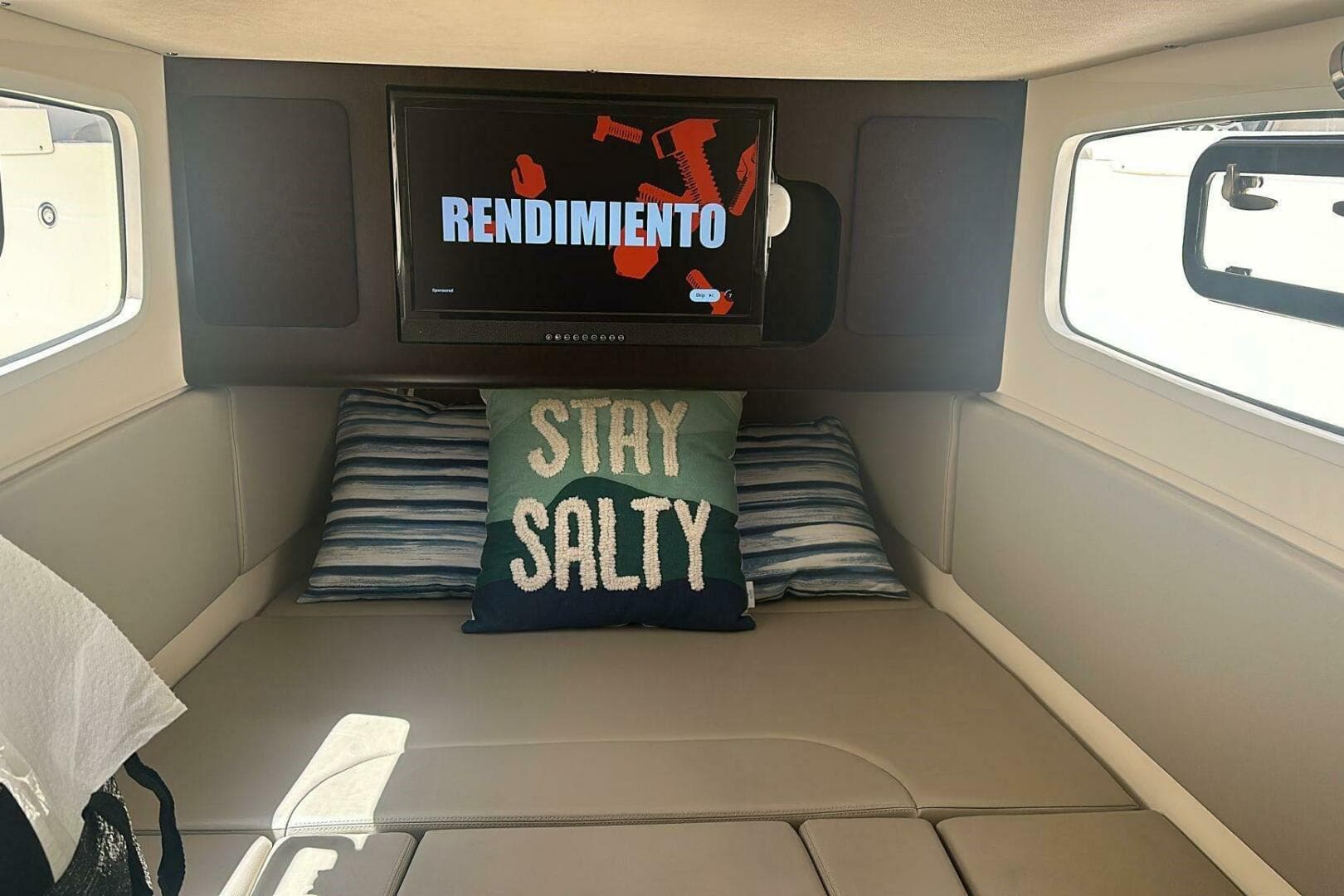 2023 Scout 355 LXF — photo 17