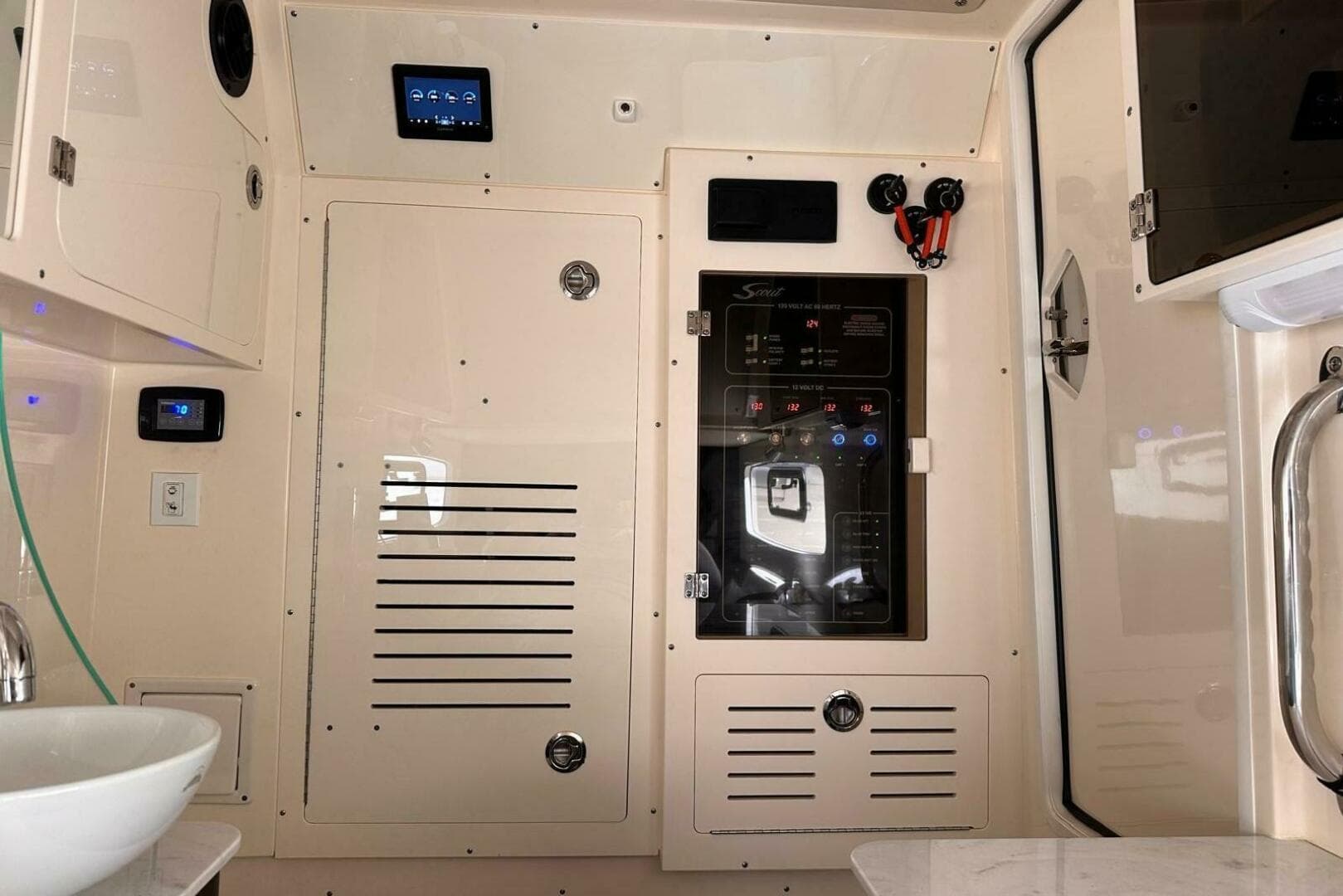 2023 Scout 355 LXF — photo 19