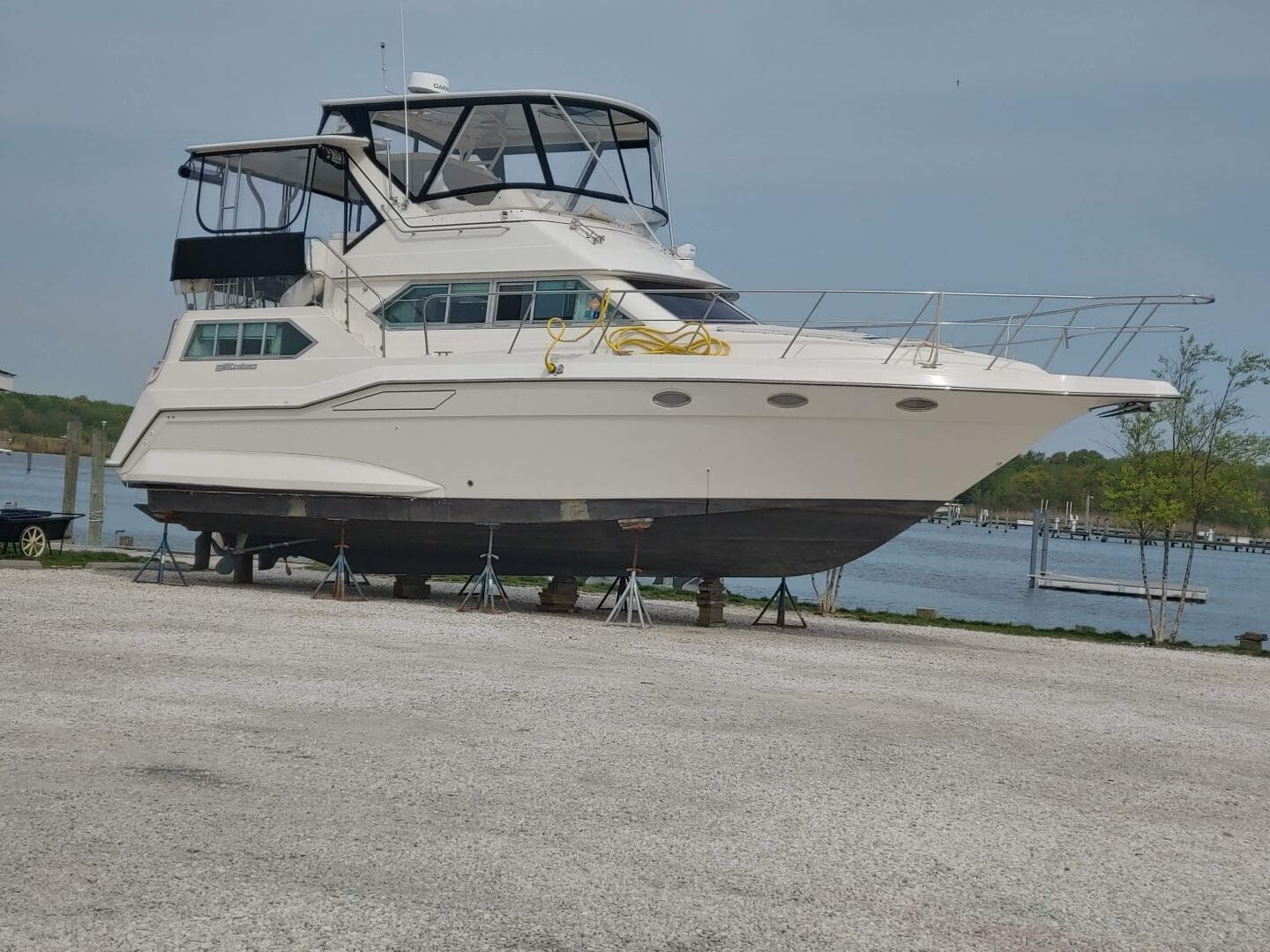 1994 Cruisers 3850 — photo 1