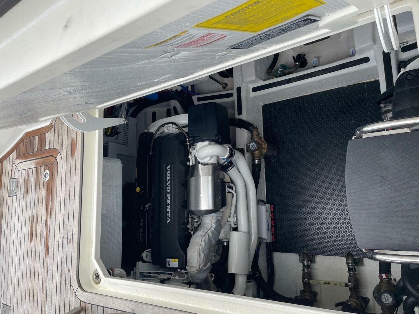 2021 Sabre 58 Salon Express — photo 39