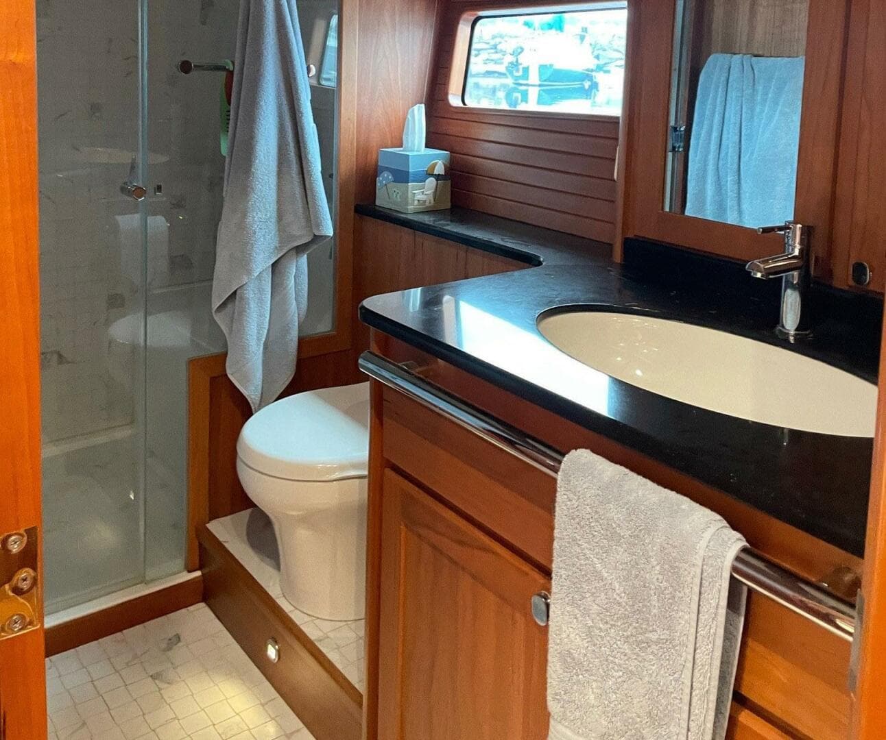 2021 Sabre 58 Salon Express — photo 25