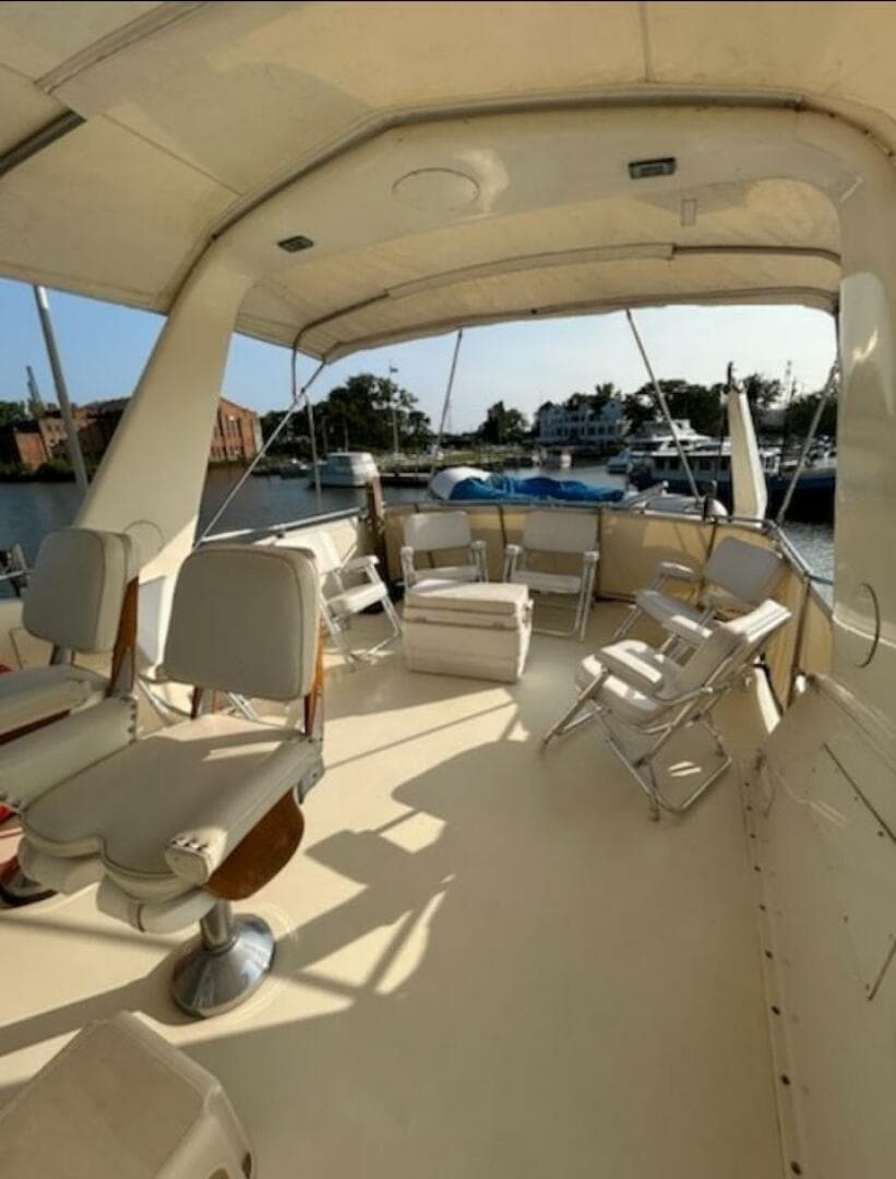 1984 Hatteras 53 Extended Deck — photo 21